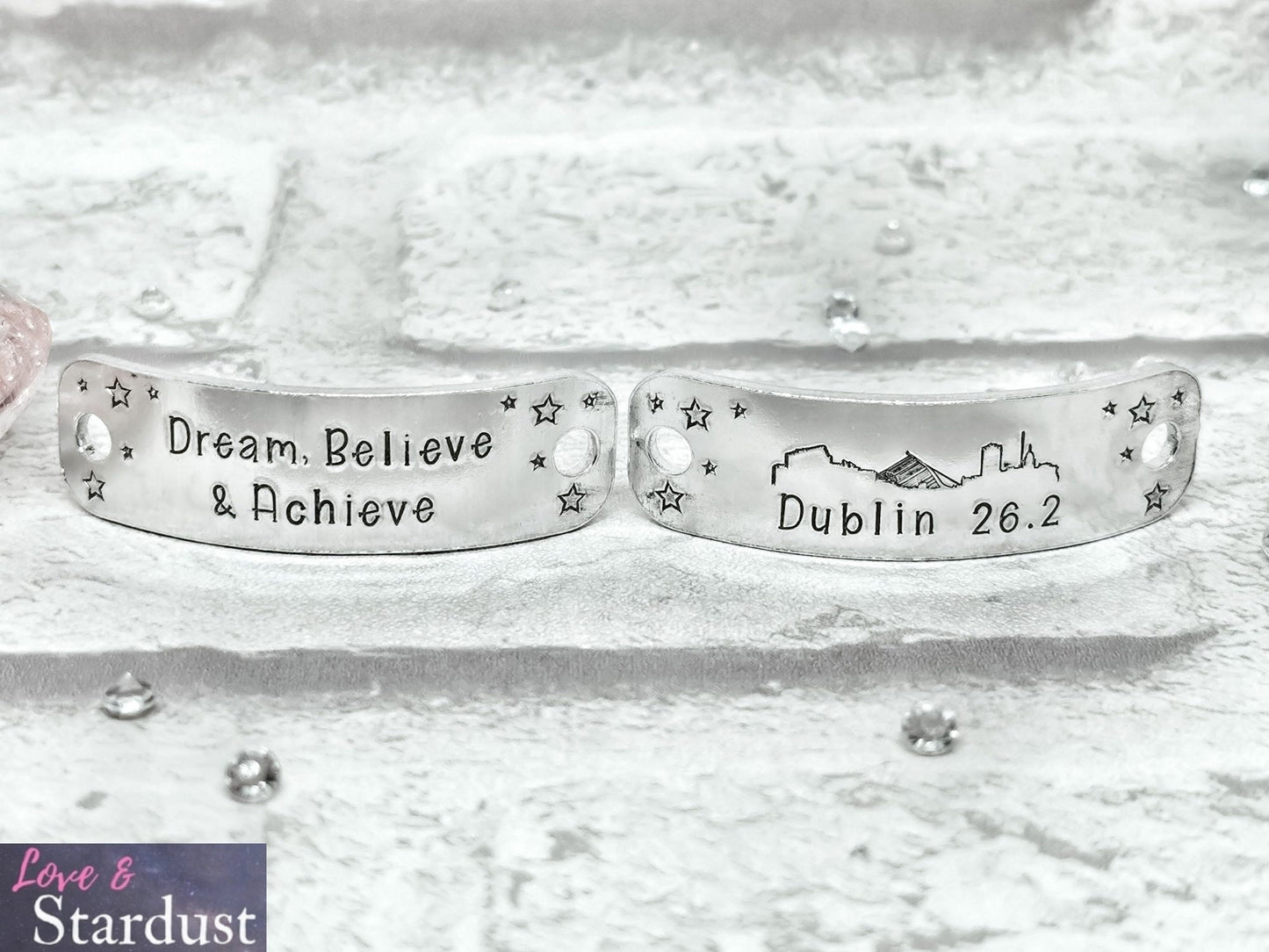 DUBLIN Skyline Trainer Tags